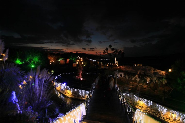 Arnaoon Christmas Village